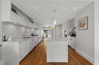 #2 – 5402 West Vista Court